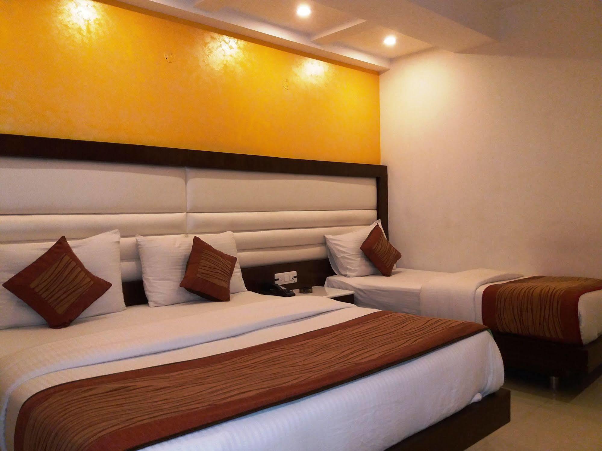 Hotel Hotel Station View Opposite New Delhi Railway New Delhi