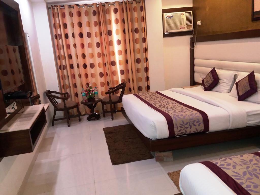 Hotel Station View Opposite New Delhi Railway Hotel 3*
