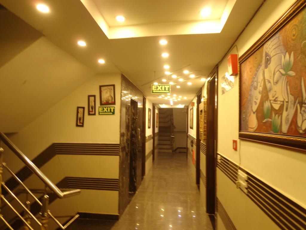 Hotel Station View Opposite New Delhi Railway Hotel 3*