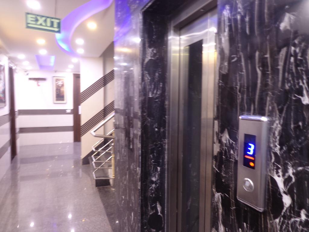 Hotel Station View Opposite New Delhi Railway