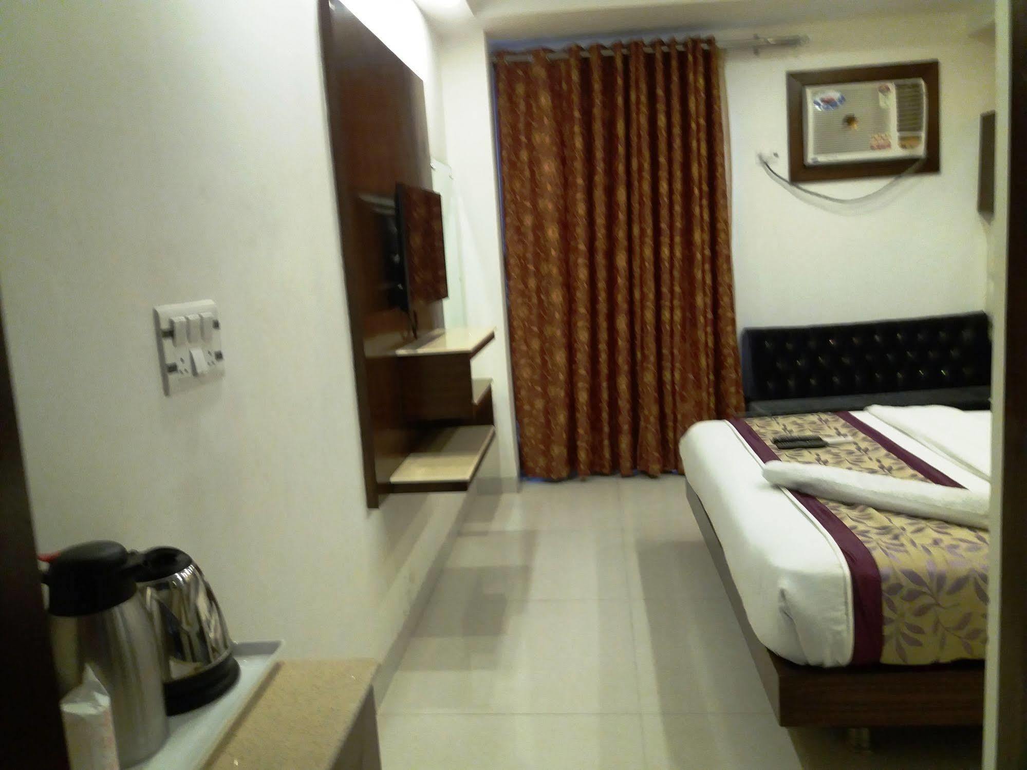 Hotel Hotel Station View Opposite New Delhi Railway New Delhi